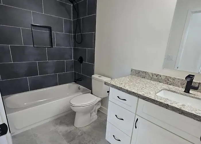 Casita In Back House Not A Shared Living *